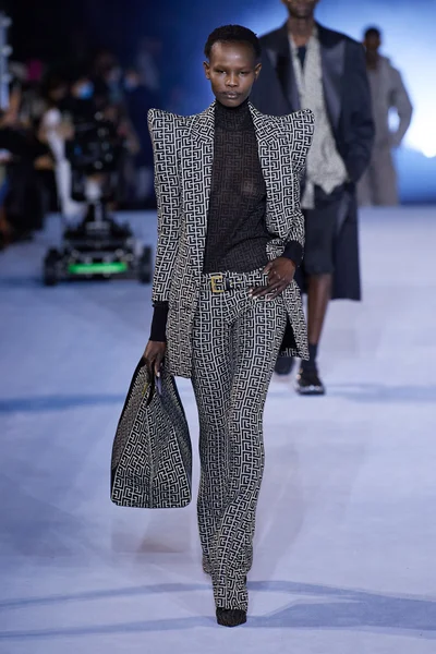 Look 125